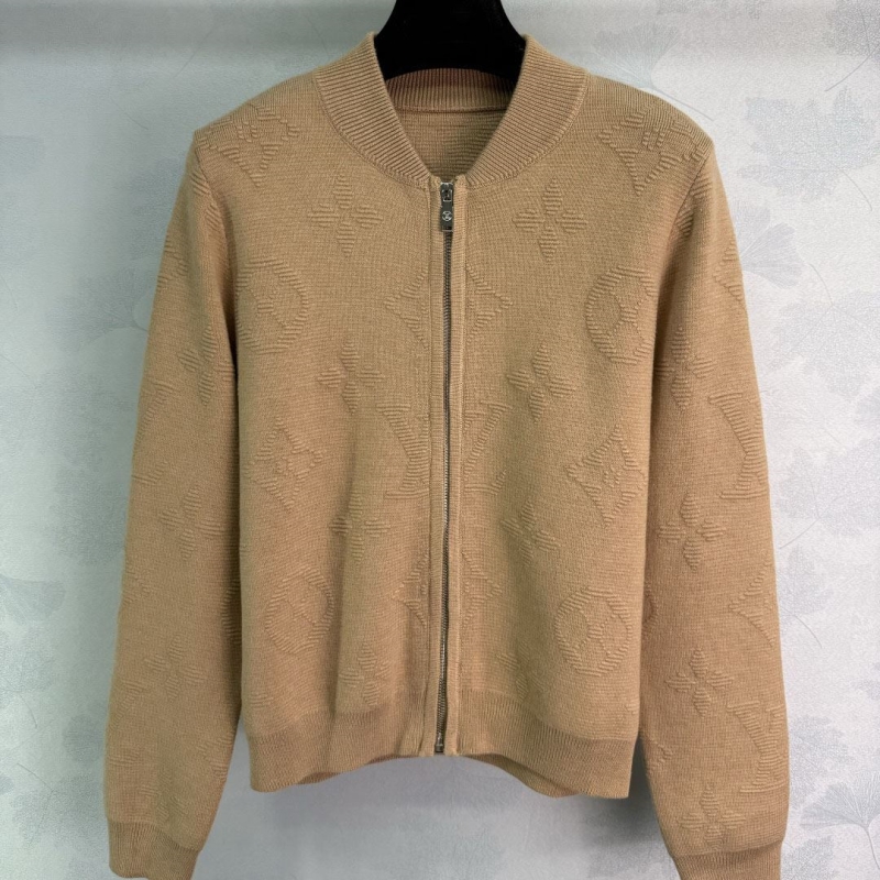 l0vis Vvtt0n outwear